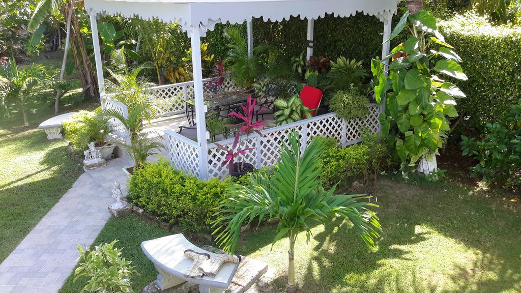 Lorenton Hideaway Lucea Exterior photo
