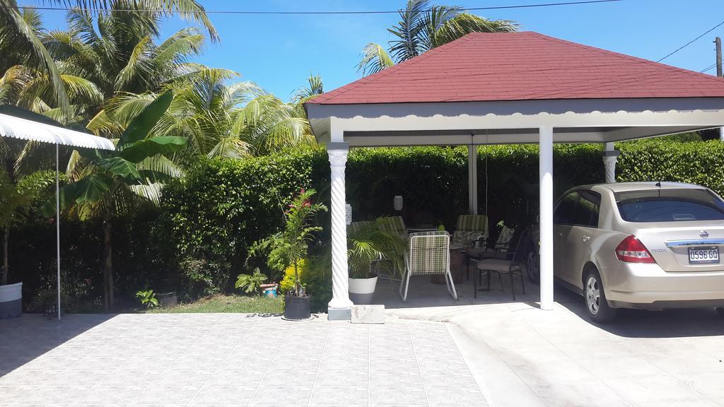 Lorenton Hideaway Lucea Exterior photo