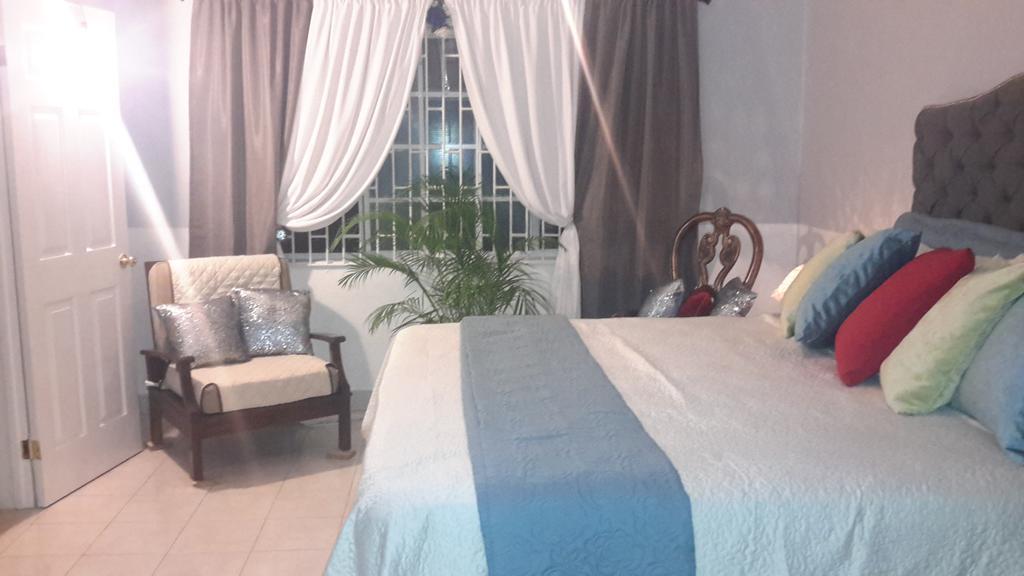 Lorenton Hideaway Lucea Exterior photo
